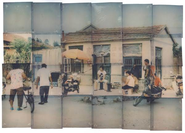 Zhang Xiao , People outside village store
