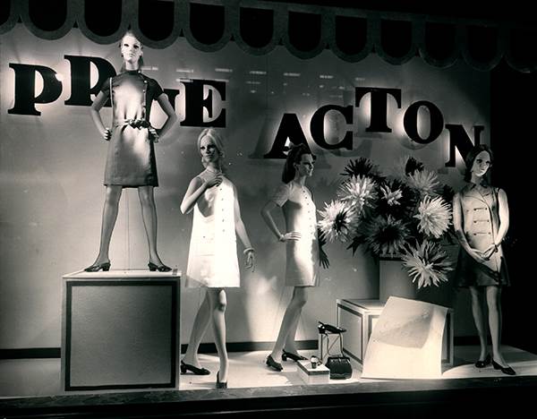 Lord and Taylor, New York shopfront 1967