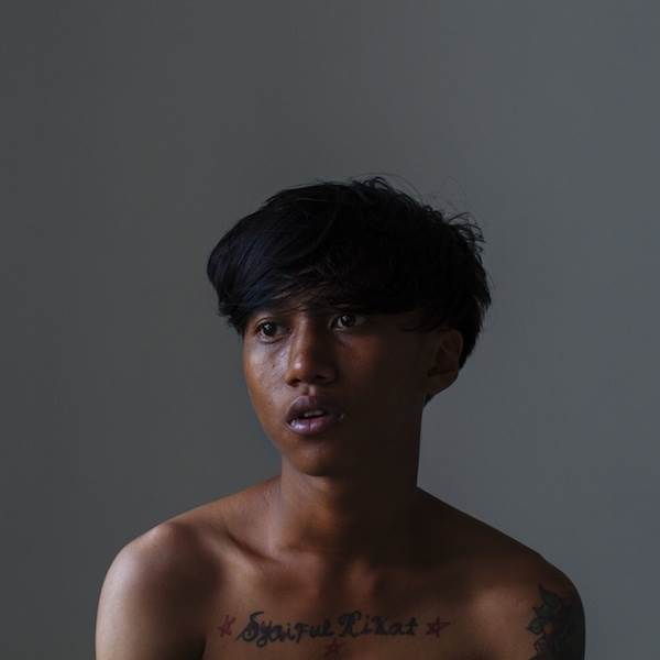 Vanessa Van Houten, Raw