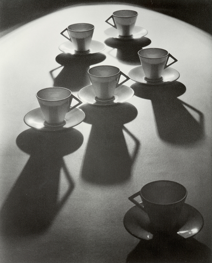 Olive Cotton, Teacup ballet, 1935